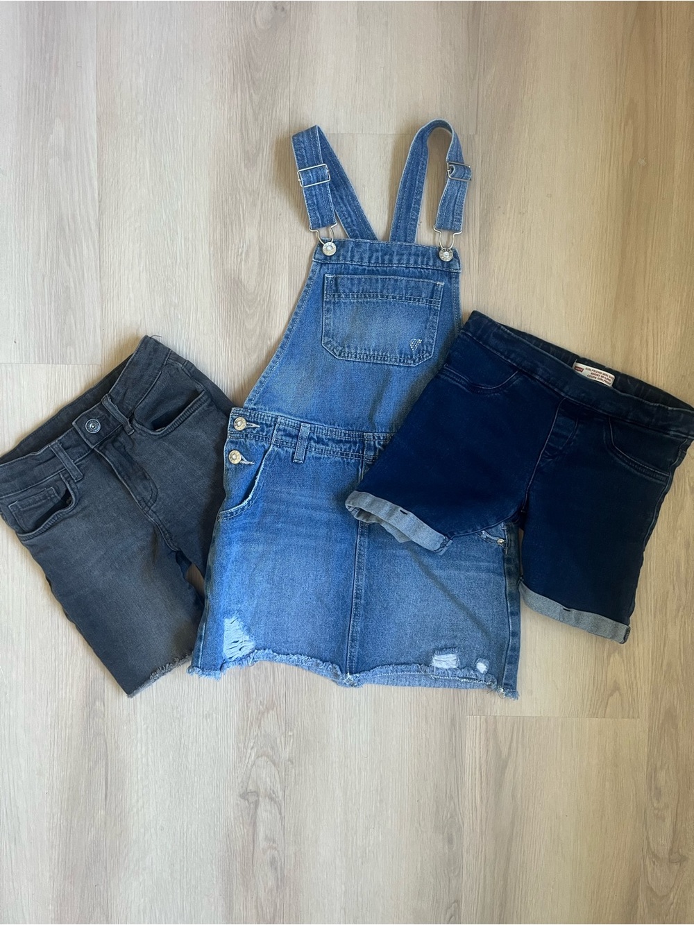 Girls Denim Bundle: All size 10,Guess Overall Dress, Levi’s & George Midi shorts